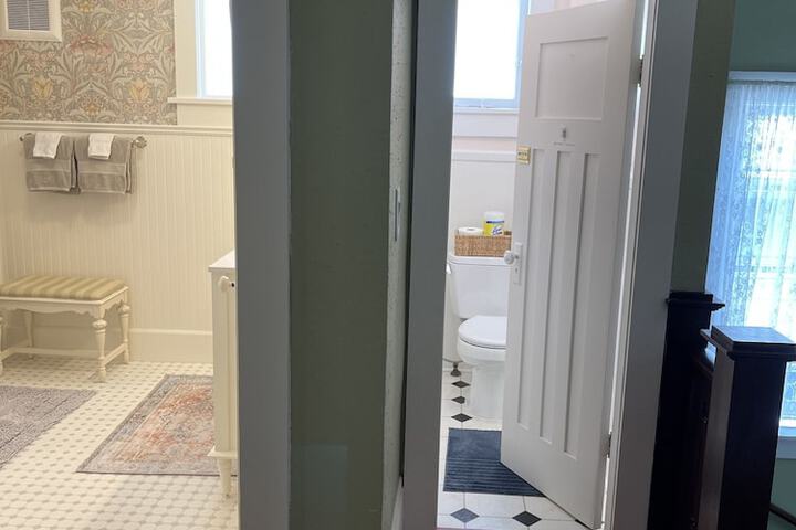 Room 12 of 43