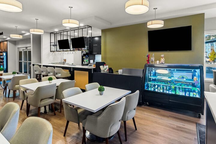 Park Inn by Radisson Kelowna