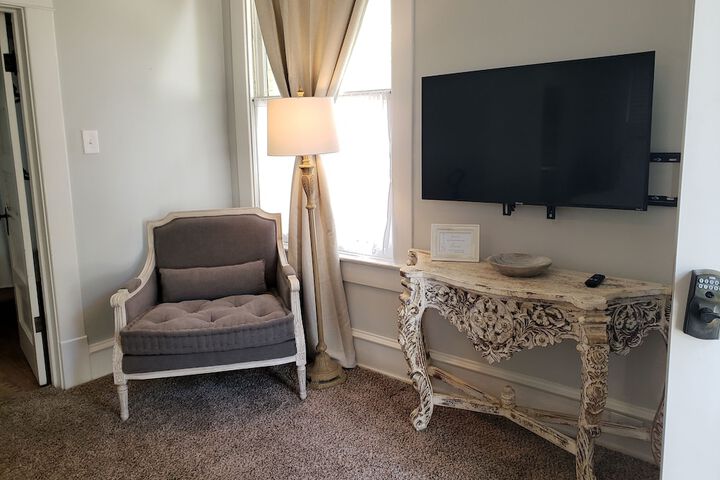 Room 16 of 39