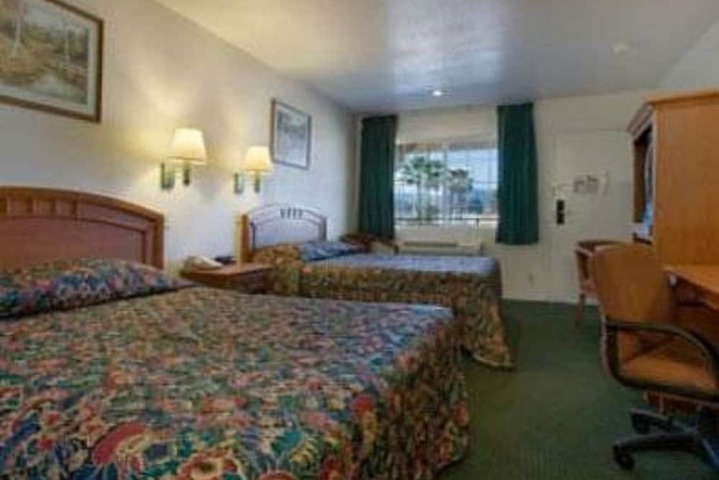 Room 16 of 24