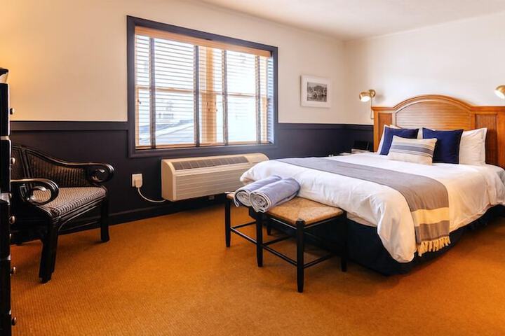 Room 48 of 114