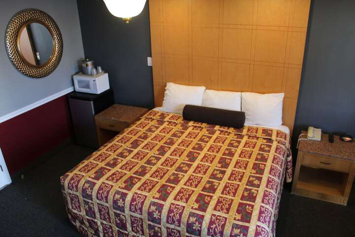 Room 46 of 99