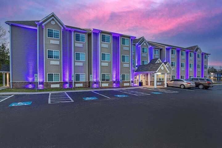 Microtel Inn & Suites by Wyndham Manchester