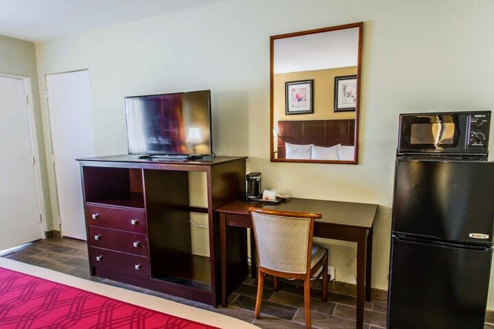 Room 18 of 27