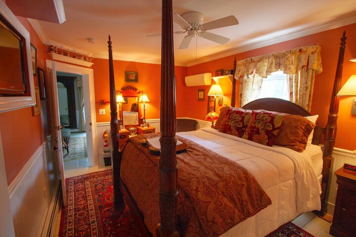 Room 142 of 200