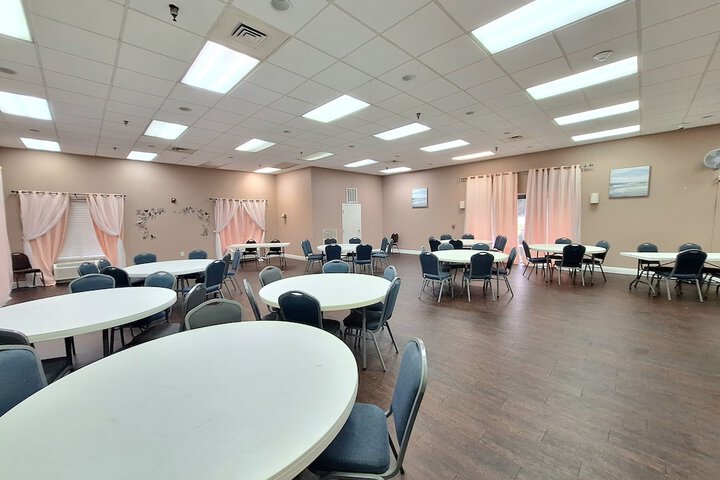 Business Center 33 of 34
