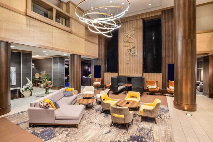 Crowne Plaza Shenandoah - Woodlands Area by IHG