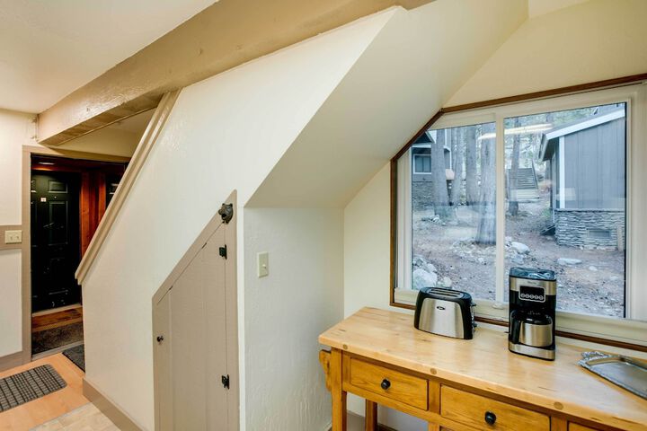 Mountain Condo w / Fireplace in Kirkwood Ski Resort