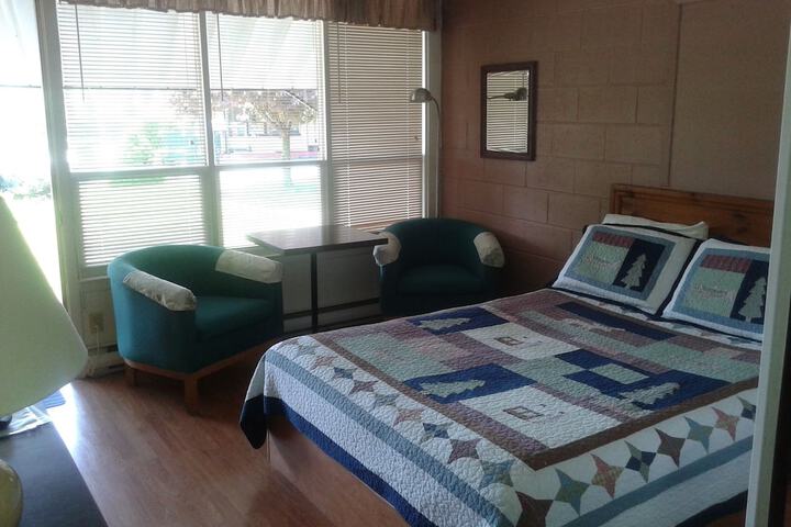 Room 17 of 47
