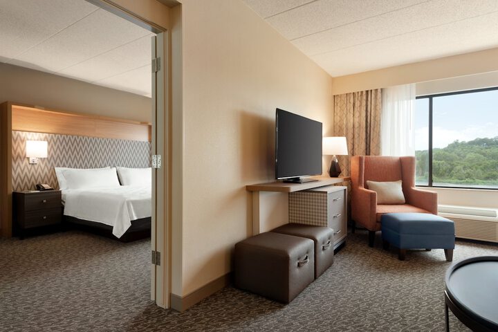 Room 42 of 65