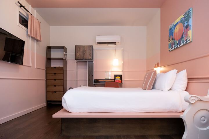 Room 125 of 195