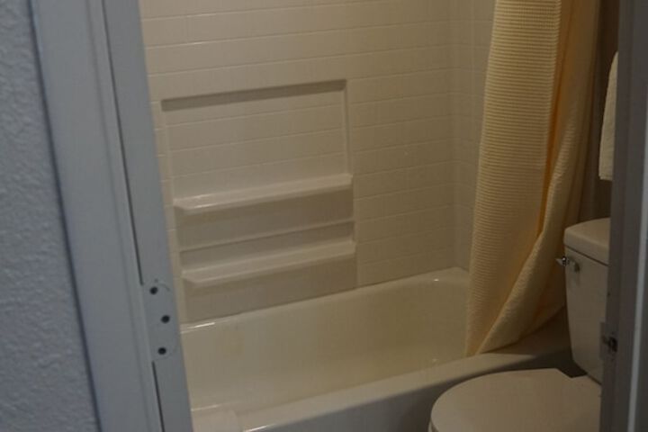 Room 7 of 15