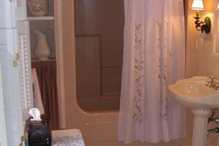 Halcyon Farm Bed & Breakfast