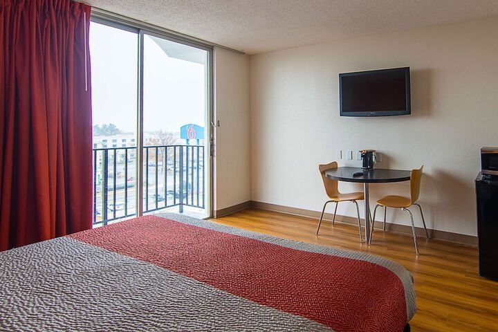 Room 21 of 36