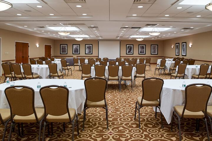 Clarion Hotel Portland Airport ME