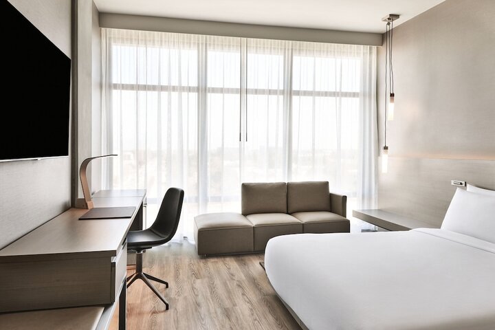 Room 30 of 49