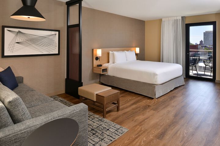 Room 19 of 42