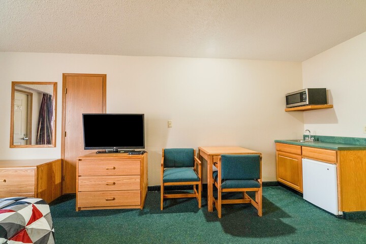 Room 37 of 69