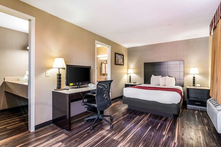 Room 20 of 32