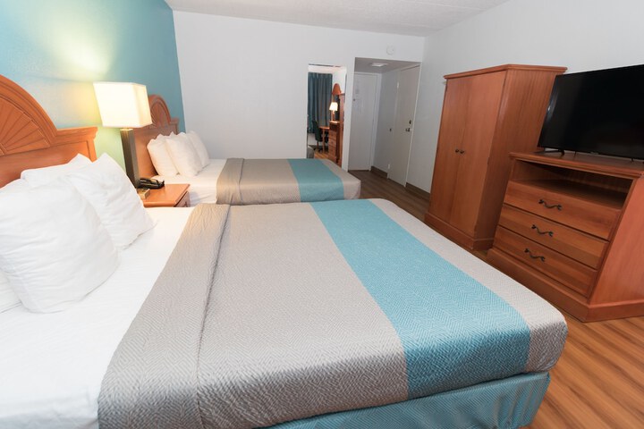 Room 16 of 38