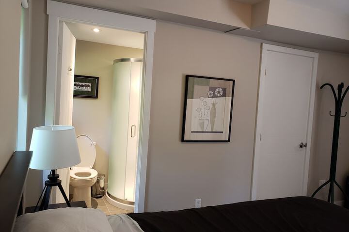Room 8 of 30