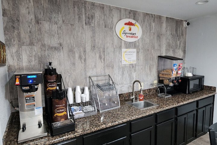 Breakfast/Coffee Service 22 of 22