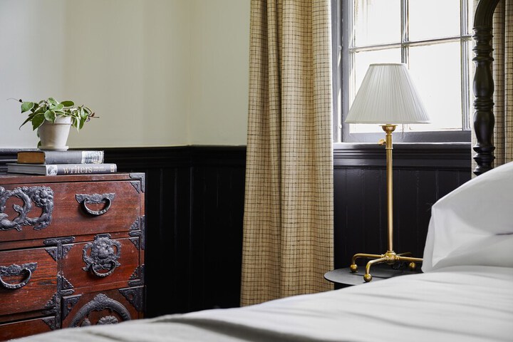 Room 43 of 55