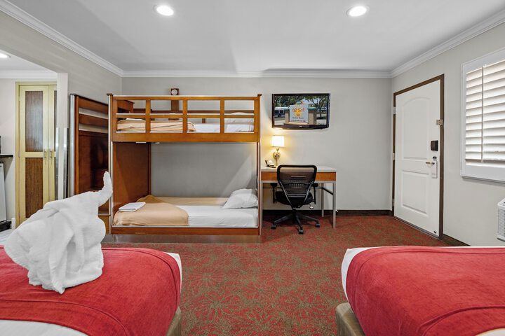 Room 21 of 33