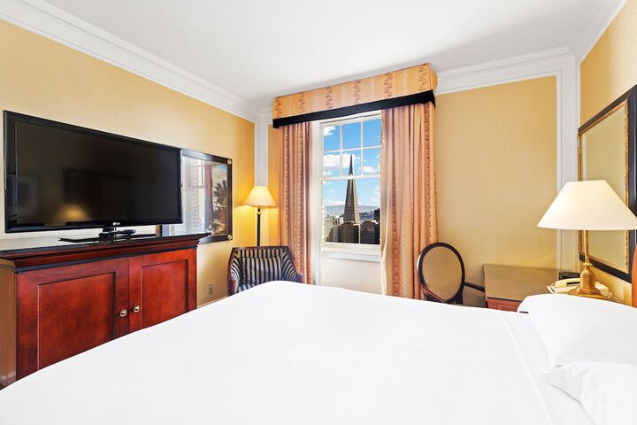 Room 126 of 207