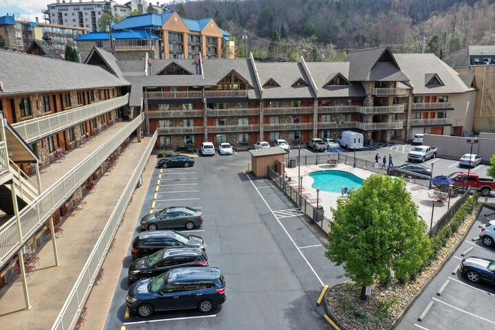Hotel 5 of 85