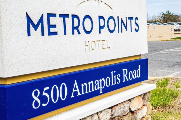 Metro Points Hotel