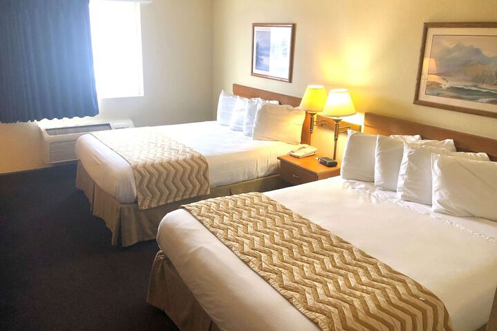 Room 6 of 9