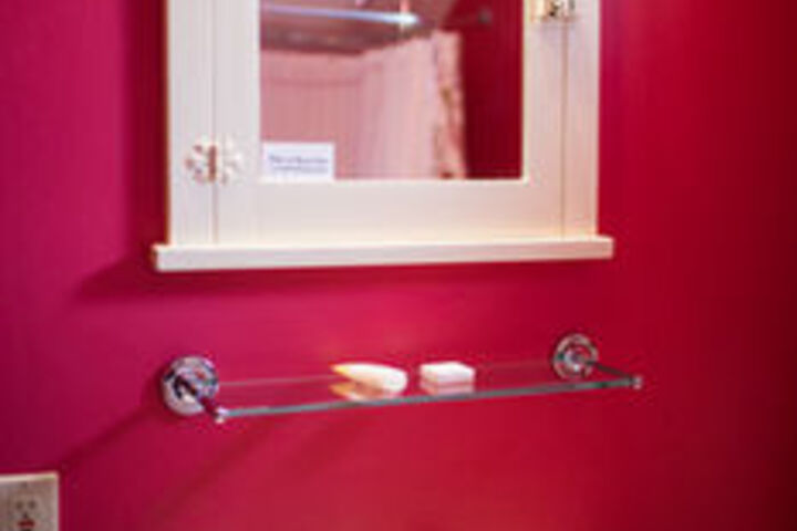 DeBourge Guesthouse