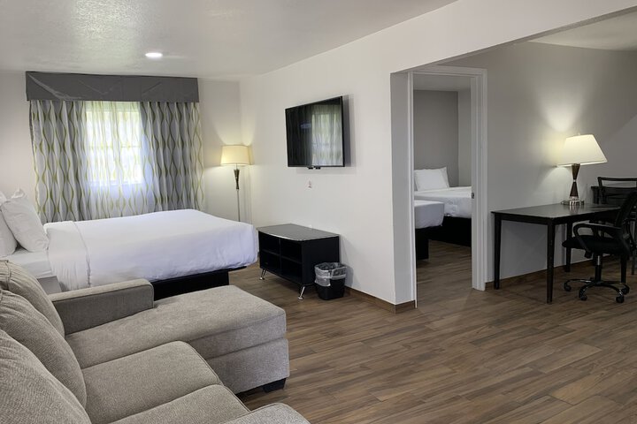 Room 14 of 36