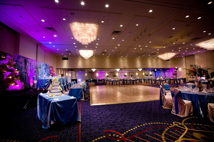 Ballroom/Hall 39 of 44