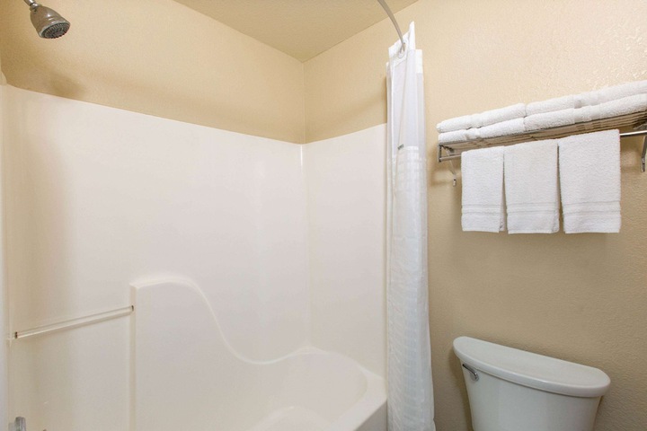 Room 10 of 20