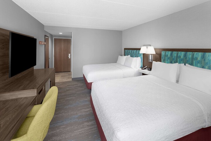 Room 10 of 30