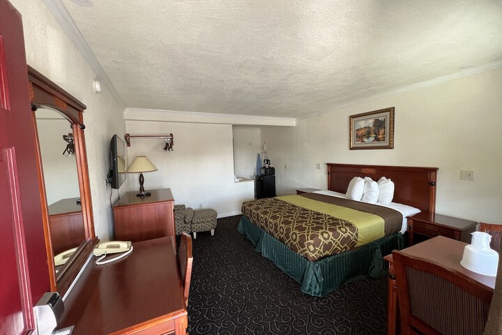 Room 16 of 22