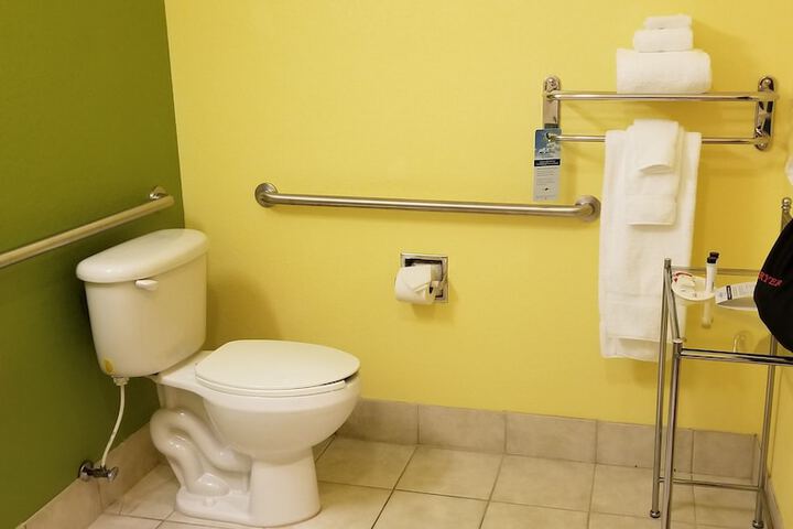 Room 12 of 26