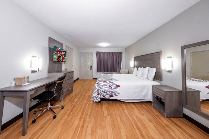 Room 18 of 27