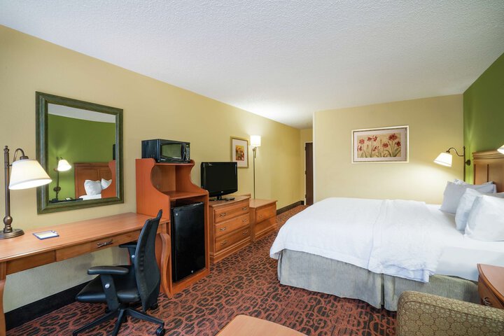 Room 9 of 29