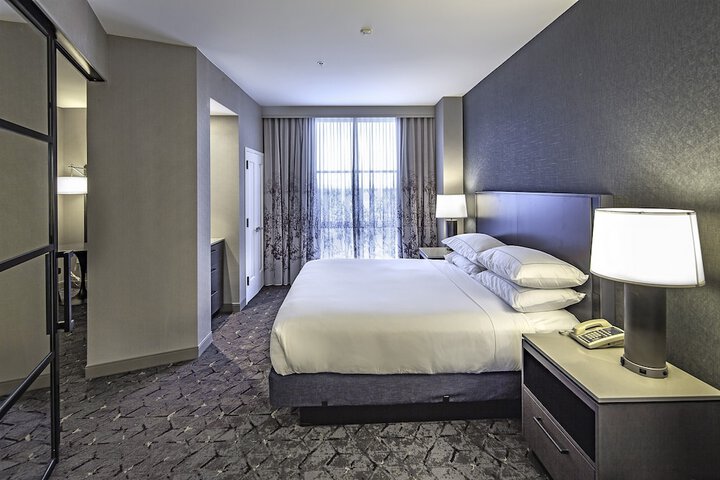 DoubleTree by Hilton Hotel Modesto