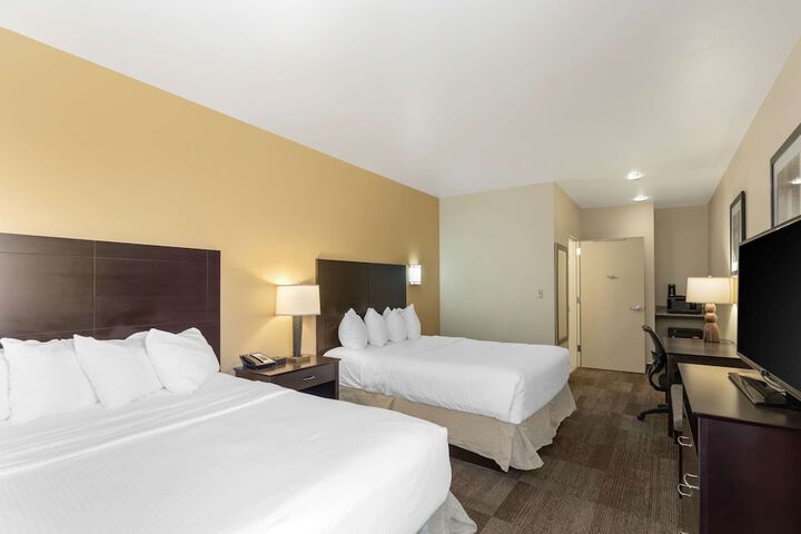 Room 8 of 28