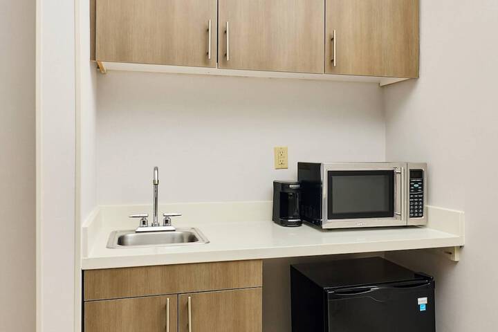 Comfort Suites Springfield-Eugene