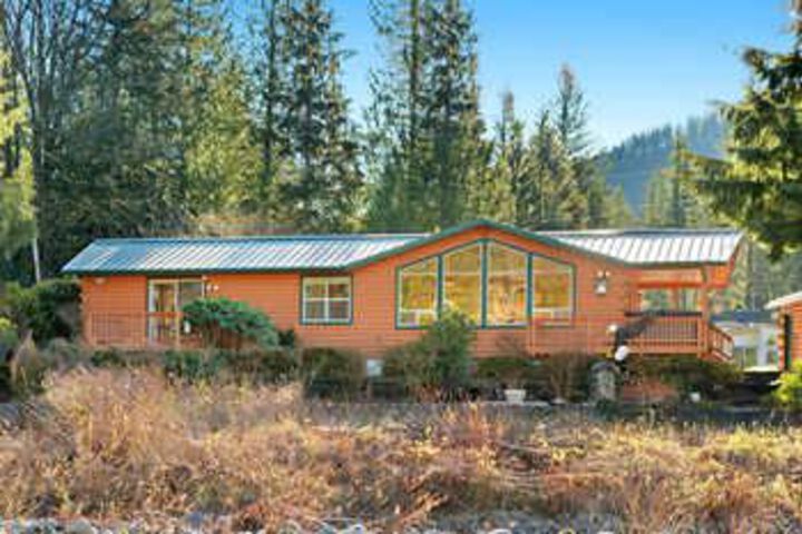 Prospectors Bend - Two Bedroom Home with Hot Tub
