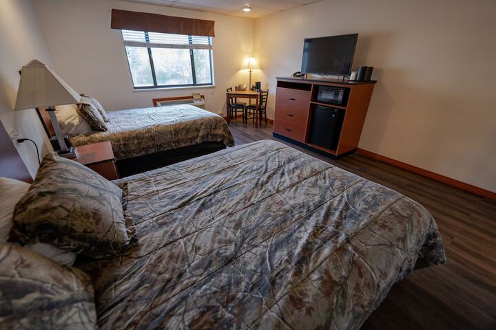 Room 4 of 10