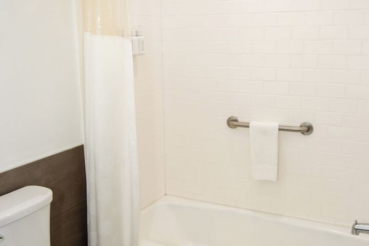 Room 44 of 51