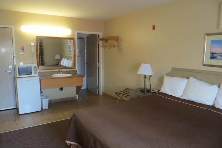 Room 8 of 17