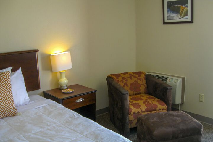 Room 53 of 60