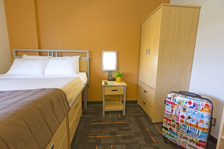Room 22 of 34